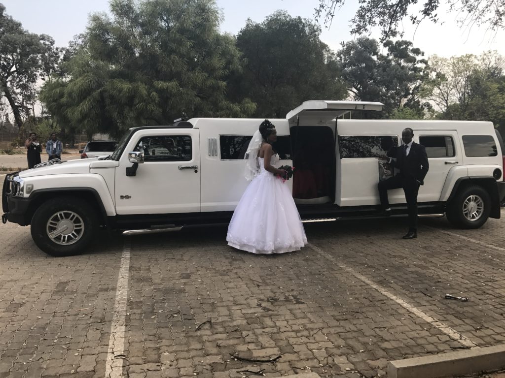 hummer-limo-hire-wedding1